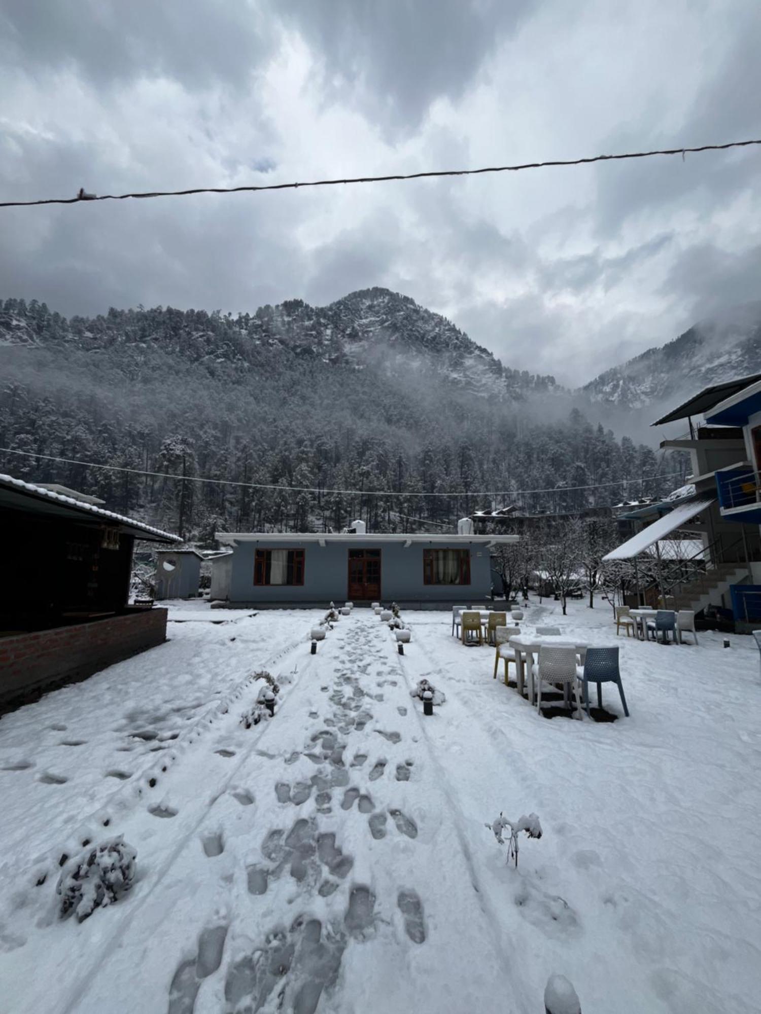 Hotel Adinova Kasol Exterior foto